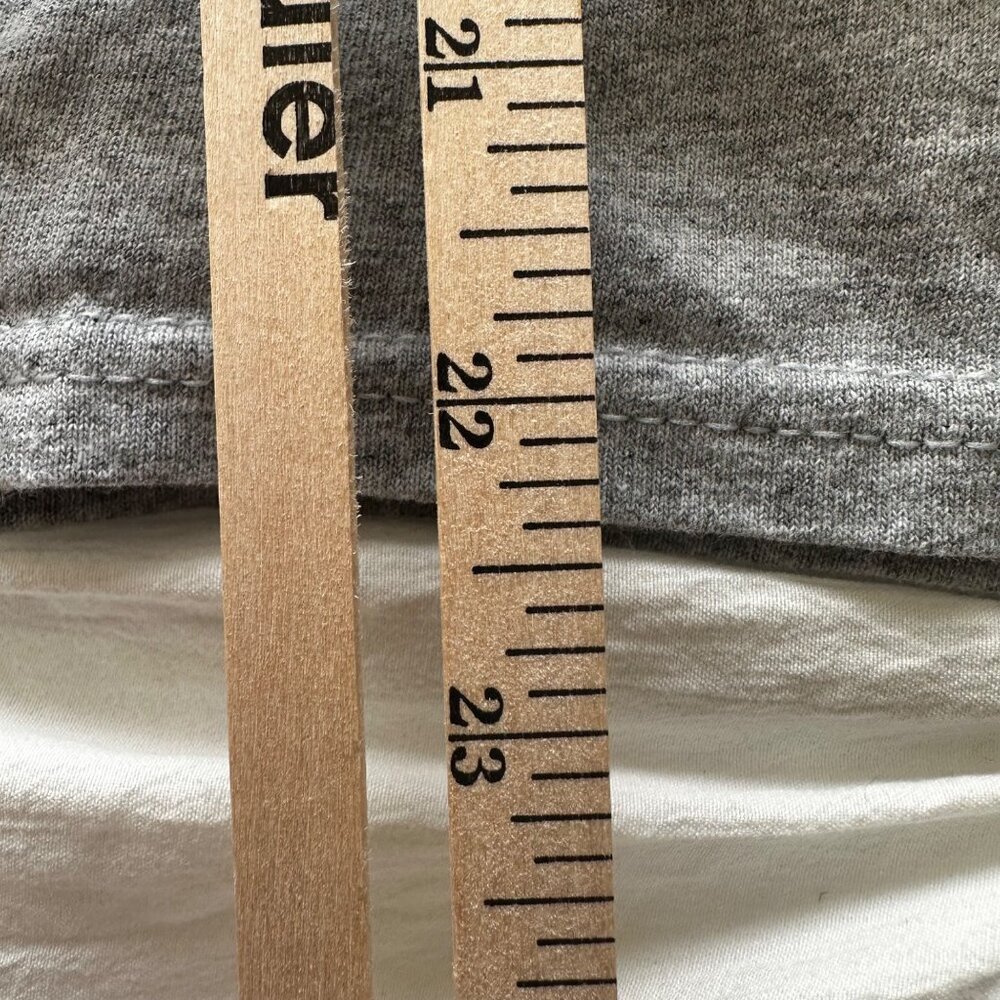 Gildan Heavy Cotton Christmas Holiday Graphic Tee M Grey Short Sleeve T-Shirt - Picture 7 of 8